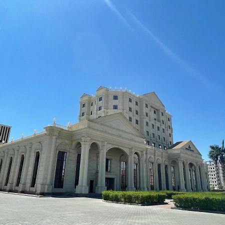 Sultan Palace Hotel Atyraū Esterno foto The new building of the university