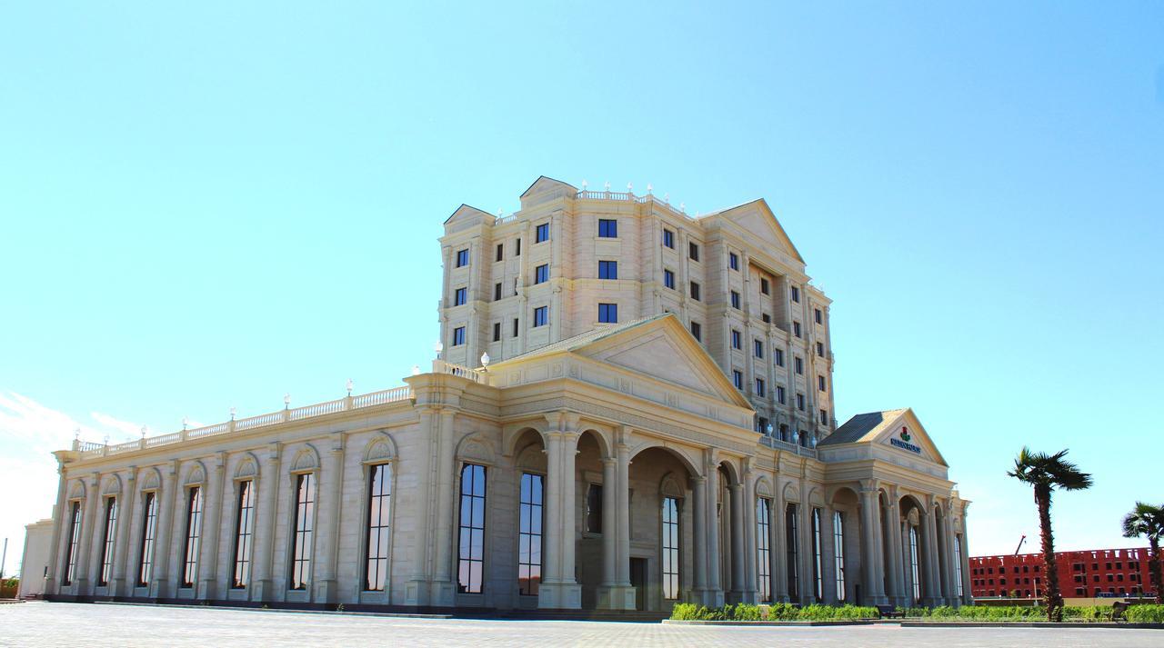 Sultan Palace Hotel Atyraū Esterno foto The University of Human Development